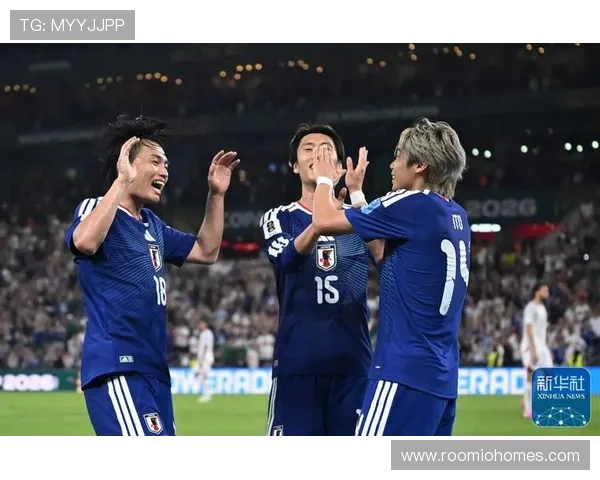 世界杯突尼斯vs日本比赛中主场球衣的颜色搭配与视觉效果分析 世界杯突尼斯vs日本比赛中主场球衣的颜色搭配与视觉效果分析